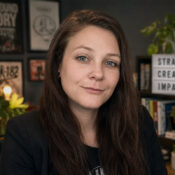 Amanda Pasket headshot