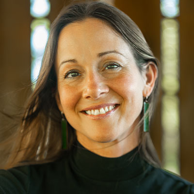 Kelly Larson headshot